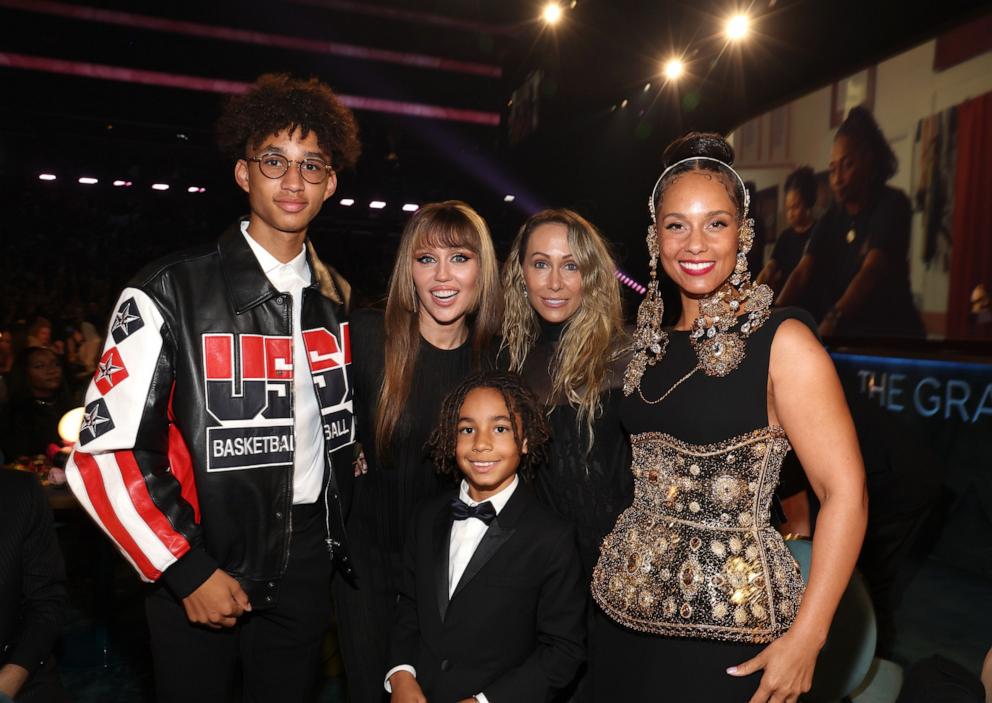 PHOTO: Egypt Daoud Dean, Miley Cyrus, Genesis Ali Dean, Tish Cyrus, and Alicia Keys attend the 67th Annual GRAMMY Awards on Feb. 02, 2025 in Los Angeles.