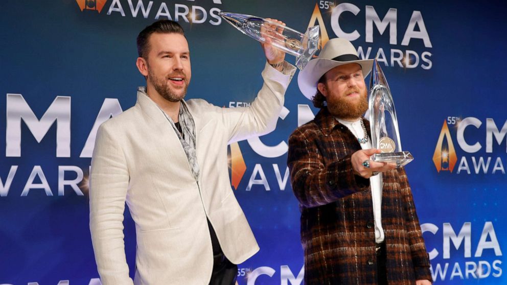 VIDEO: Biggest moments from 2021 CMA Awards