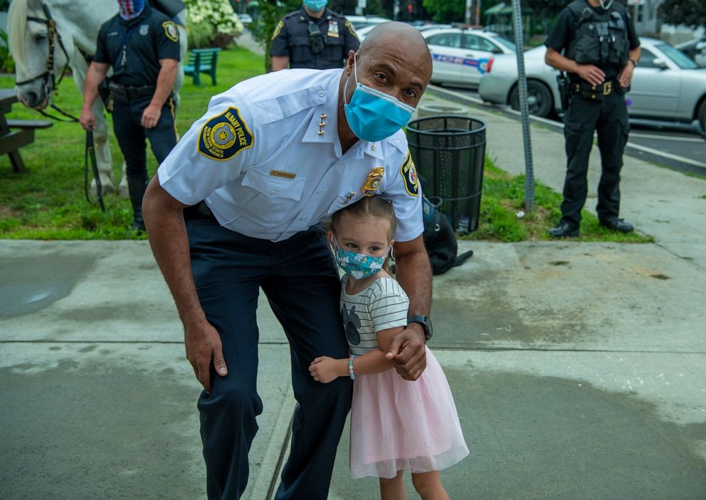 PHOTO: Mia Villa has whipped up over 1,000 cookies and delivers them to hospital staff, supermarket employees, veterinarians and fire and police departments in New York. In this photo, Mia delivers cookies to the Albany Police Department.