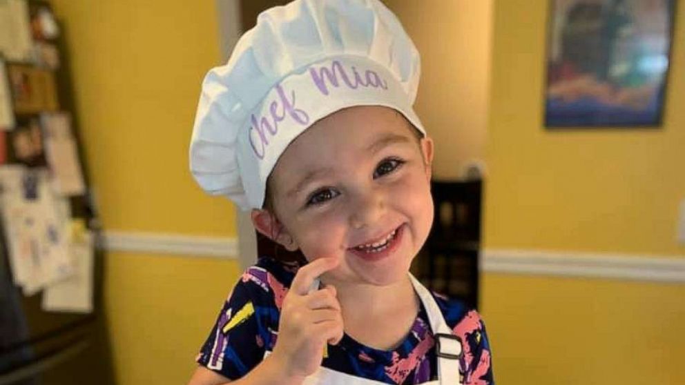 PHOTO: Mia Villa has been baking since she was 18 months old. With help from her mom, she's whipped up over 1,000 cookies and delivers them to hospital staff, supermarket employees, veterinarians and fire and police departments in New York.