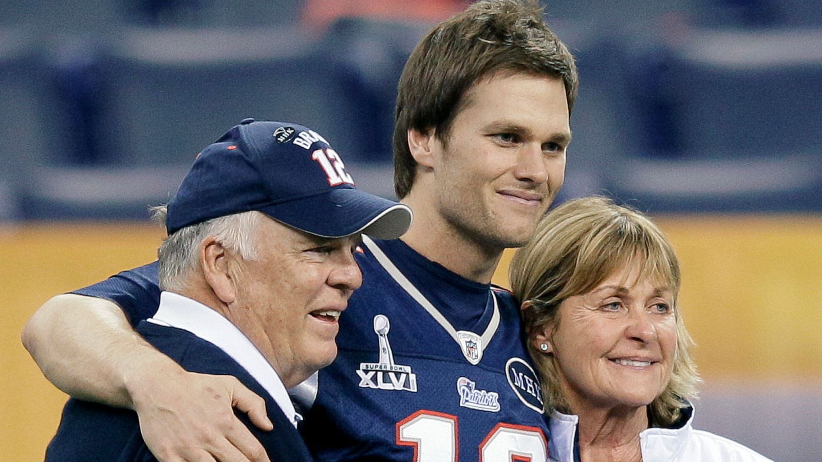 Must be so Cool to have 6 Super Bowl Rings: @TomBrady celebrates SIX Super  Bowl championship