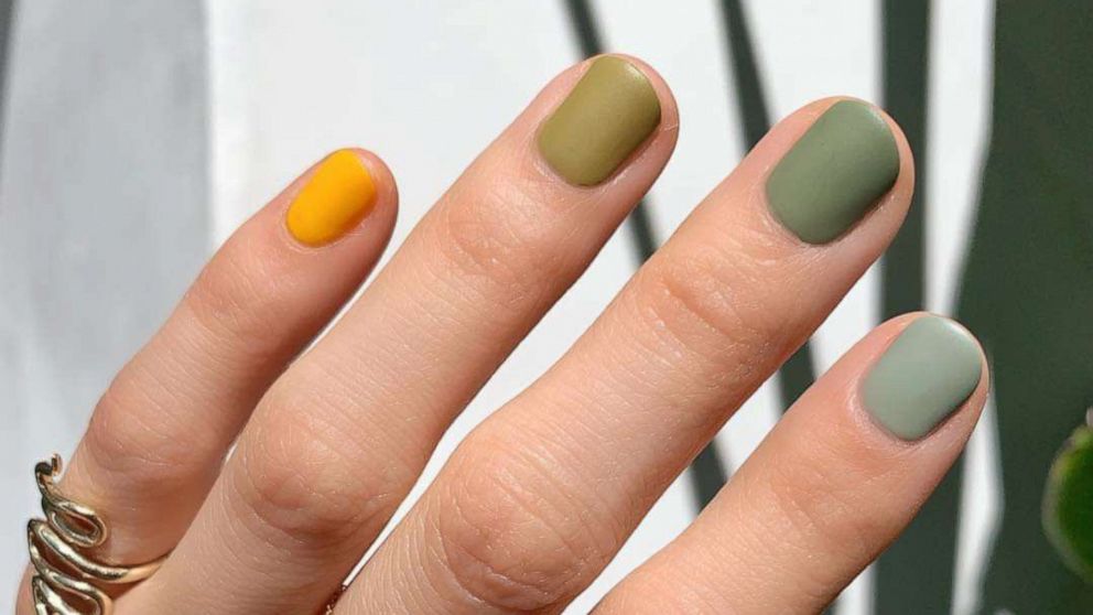 Autumn nail color palettes to fall for Try these ombré nail shades