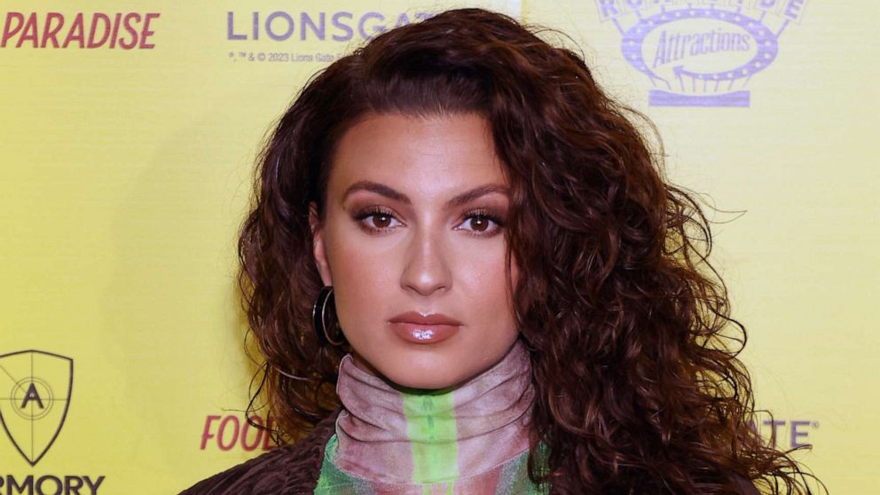 VIDEO: Tori Kelly hospitalized for reported blood clots: What to know