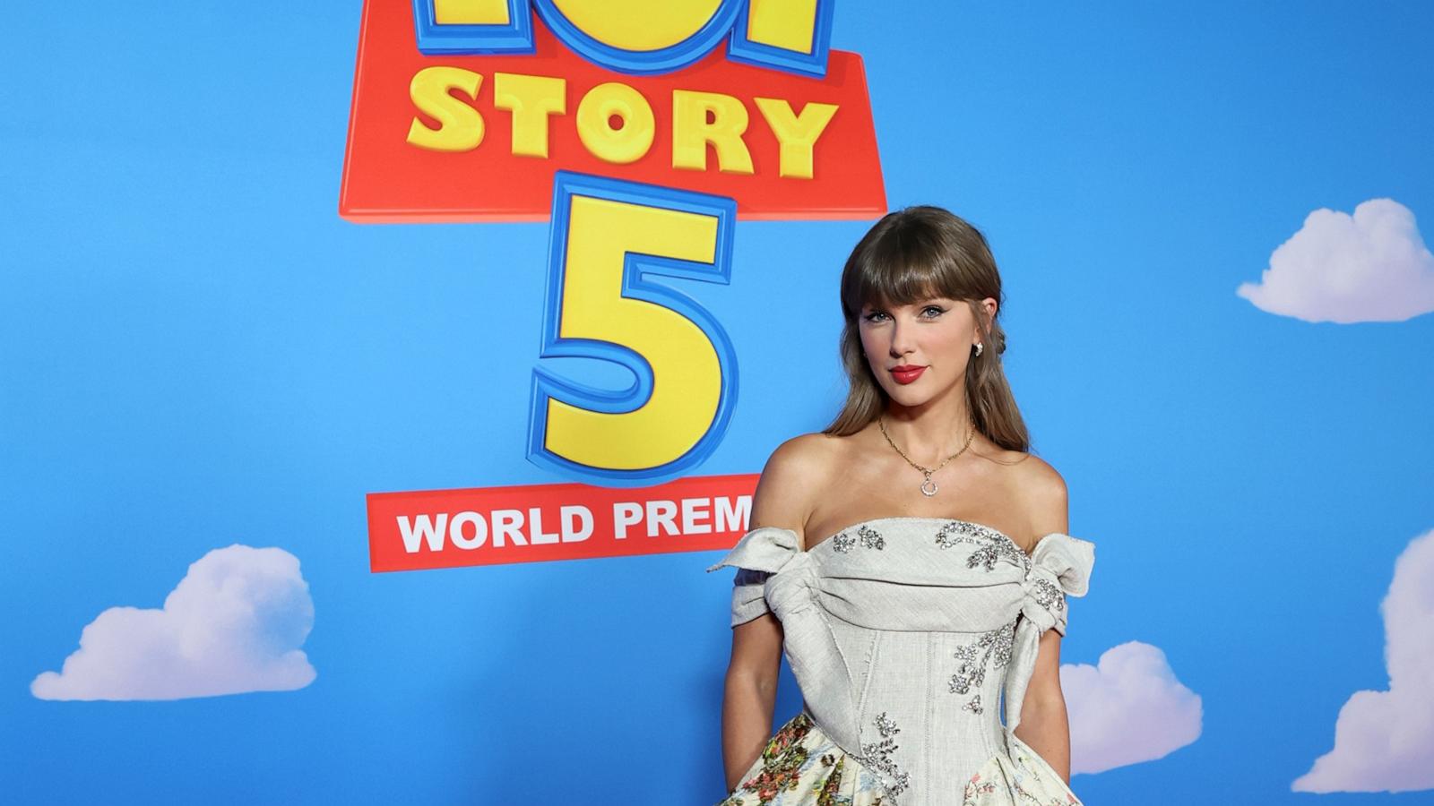 PHOTO: Taylor Swift attends the Toy Story 5 Los Angeles World Premiere at Dolby Theatre in Los Angeles, California on June 09, 2026.