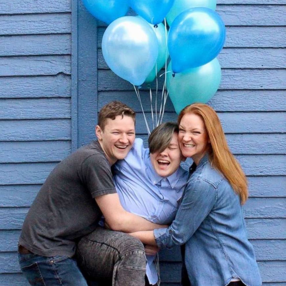 VIDEO: Mom celebrates son coming out as trans with sweet photo shoot