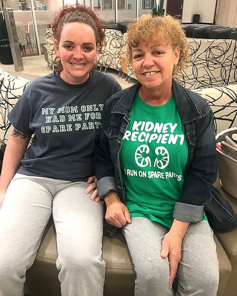 PHOTO: Casey Flory, left, poses with her mom Debbie Harker before undergoing their kidney transplant surgery.