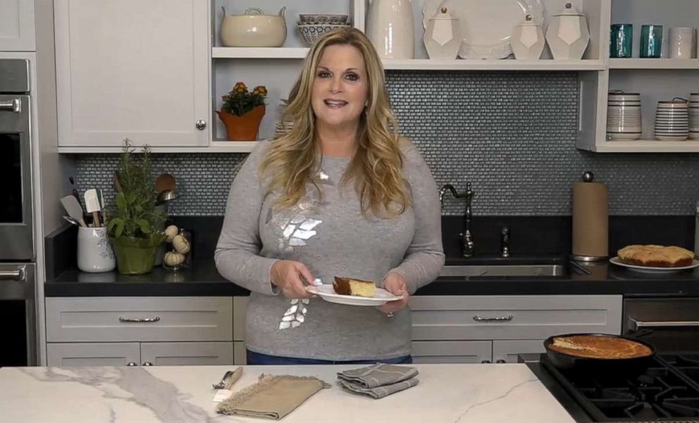 PHOTO: Trisha Yearwood makes her "Skillet Cheddar Cornbread" dish from her 2021 cookbook, "Trisha's Kitchen: Easy Comfort Food for Friends and Family."