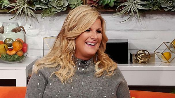 Trisha Yearwood's cooking up something special for her hero, Linda ...