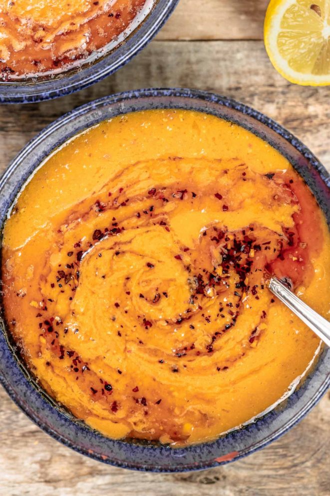 FOTO: Una scodella di zuppa di lenticchie turca.