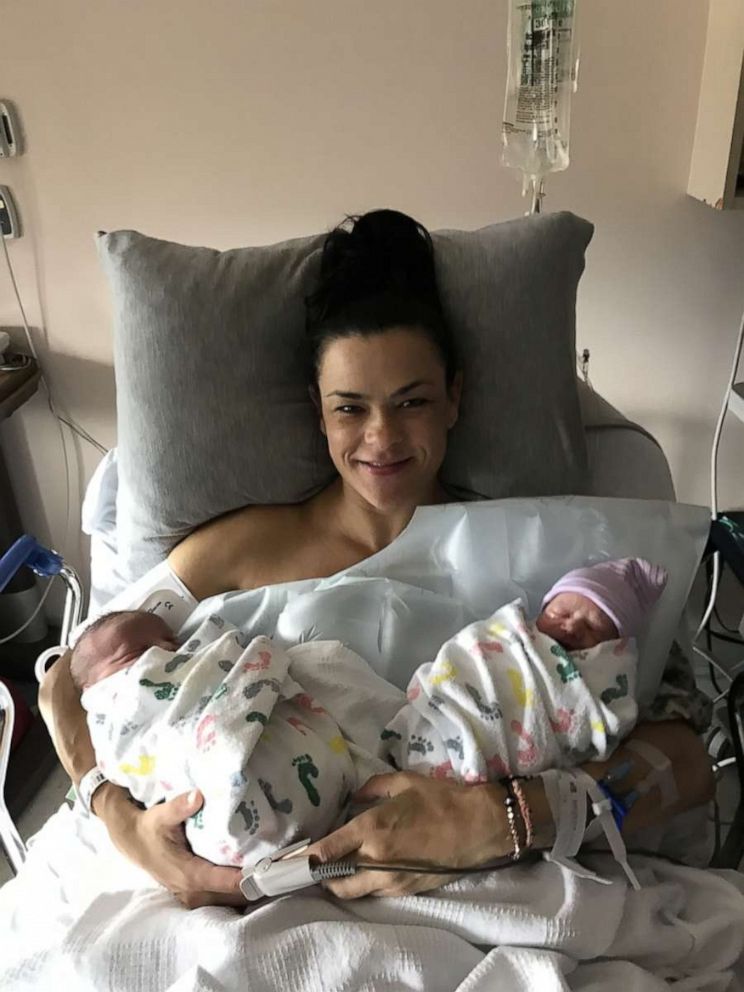 Woman who carried twins for twin sister who couldn&#39;t get pregnant gives birth: &#39;Those kids are ...