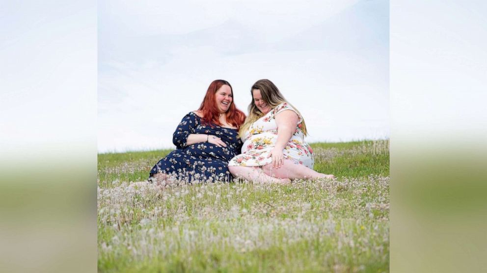 PHOTO: Twin sisters Tina Keefer and Rebecca Lawrence are photographed during their pregnancies.