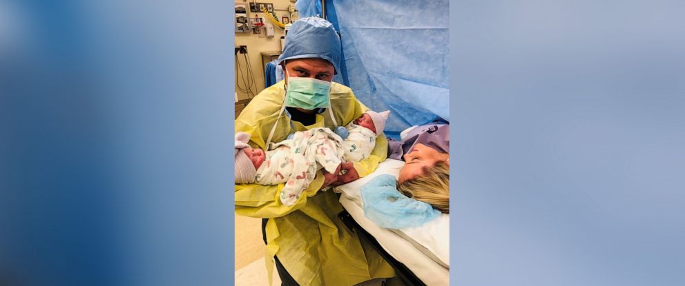 PHOTO: Lauren and Kole Kozelichki pose with their newborn twins, Vada and Cooper.