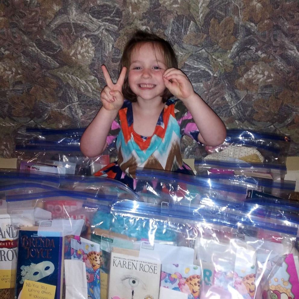VIDEO: This 5-year-old uses her allowance money to make 'blessing bags' for the homeless 