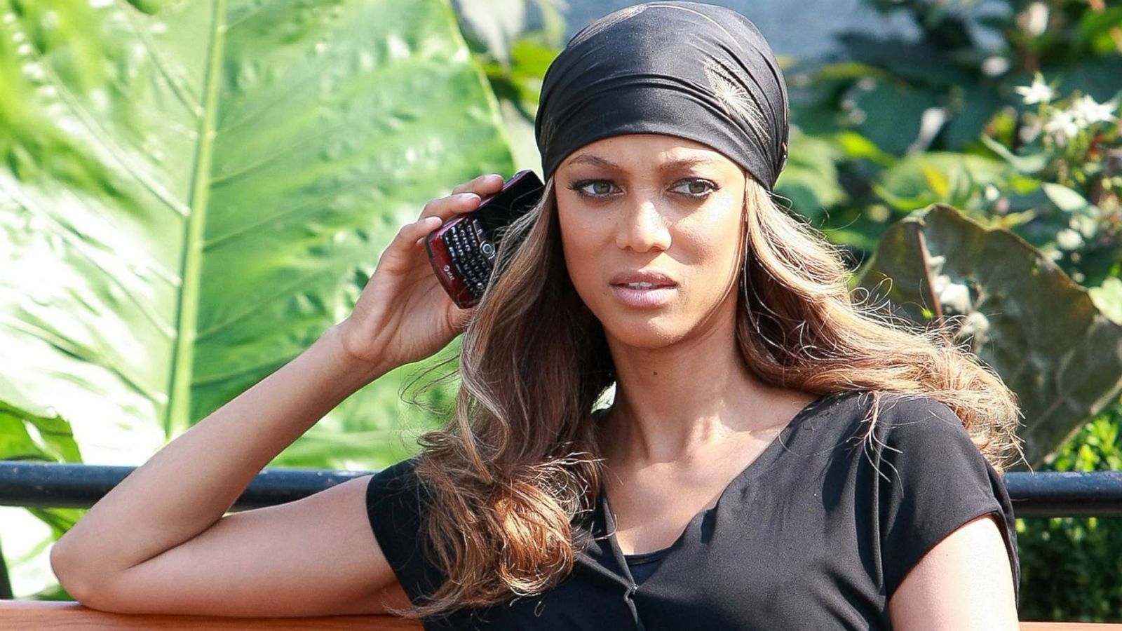 PHOTO: Tyra Banks talks on her cell phone as part of a performance of a dance flash mob for "The Tyra Banks Show" in Union Square on Aug. 17, 2009 in New York.