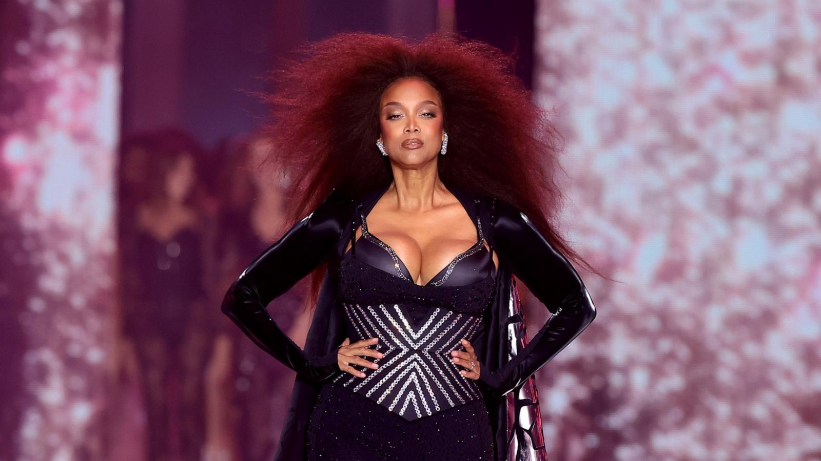 Tyra Banks and more make epic return to Victoria's Secret fashion show - ABC News