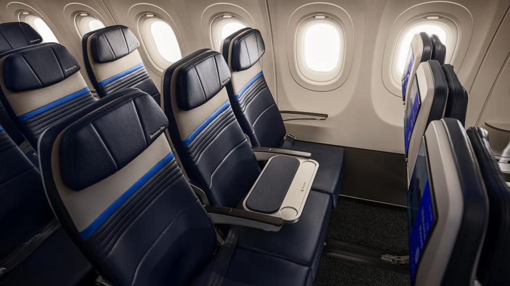 PHOTO: United is unveiling a new seating option blocking off the middle seat.