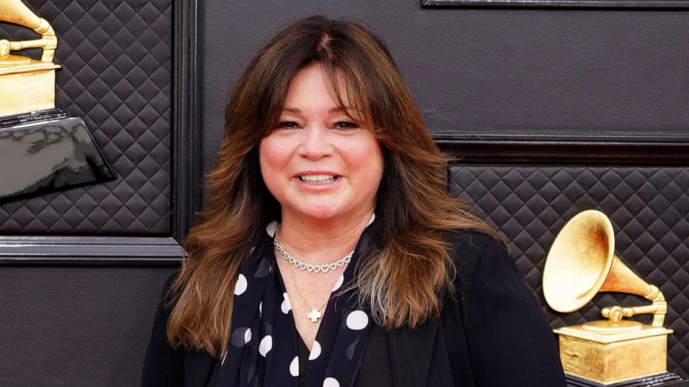 VIDEO: Valerie Bertinelli says to protect mental health she no longer weighs herself 
