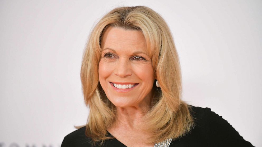 Vanna White extiende su contrato con Wheel of Fortune hasta 2026