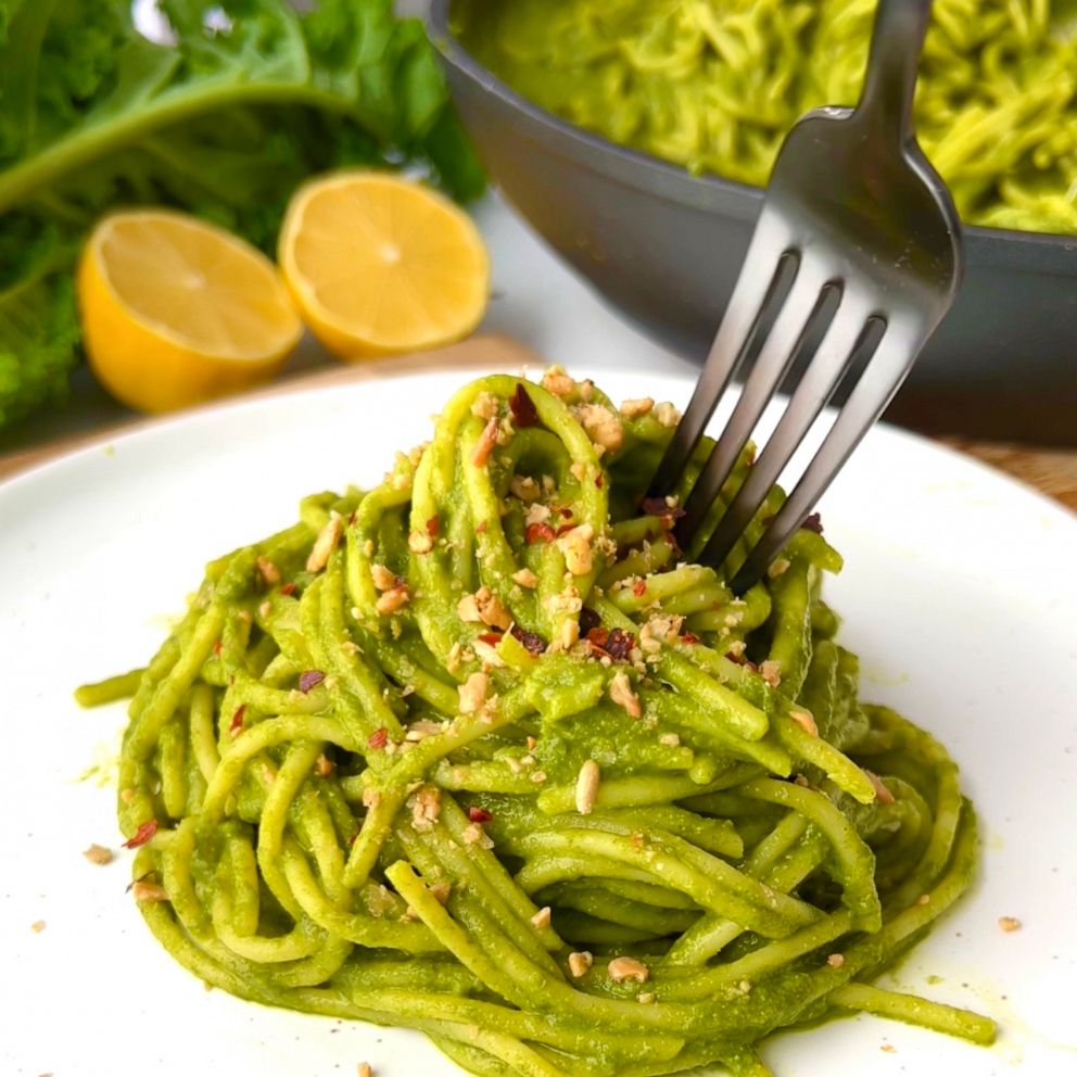 VIDEO: How to make super green veggie pasta 