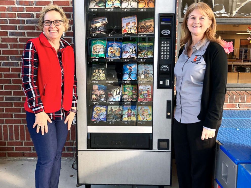 PHOTO: Umatilla Elementary gathers books via Scholastic Book Fair points, donations and purchases by the school.
