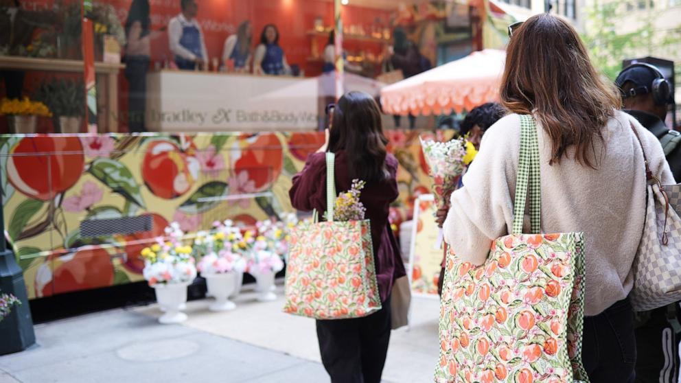 PHOTO: Bath & Body Work x Vera Bradley: Shop the popular tote.