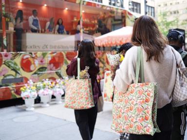 Bath & Body Works x Vera Bradley: Shop the tote bag gift set on