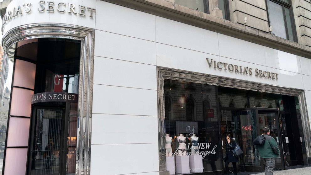 VIDEO: Victoria’s Secret CEO steps down
