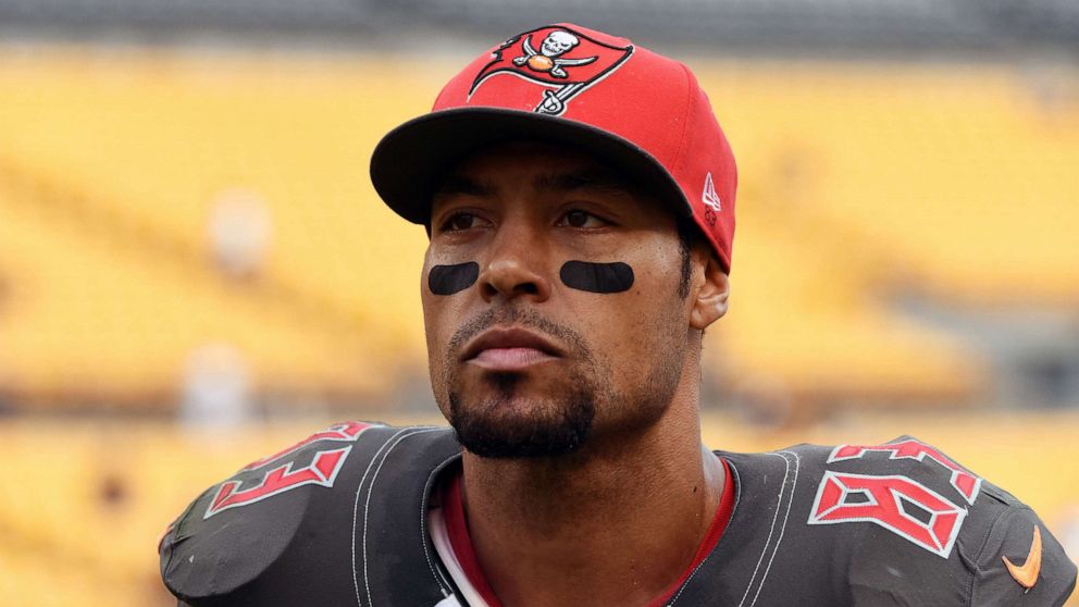 PHOTO: Wide receiver Vincent Jackson of the Tampa Bay Buccaneers looks on from the field at Heinz Field on Sept. 28, 2014, in Pittsburgh, Penn.