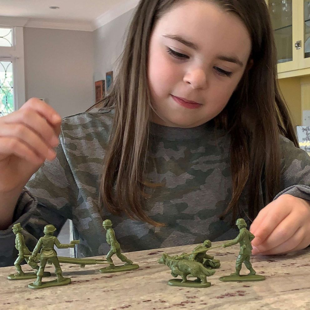 VIDEO: Toy maker debuts female toy soldiers after plea from 6-year-old girl 