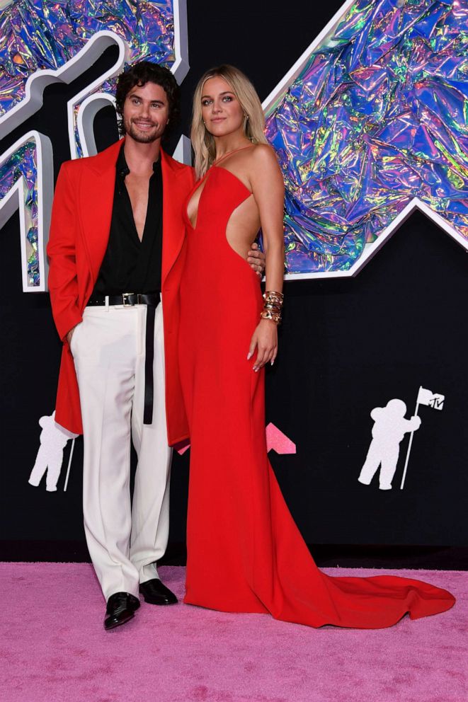 2023 MTV VMAs See all the showstopping looks from Taylor Swift