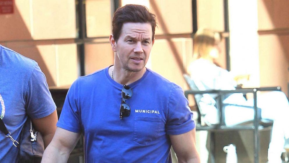 VIDEO: Mark Wahlberg talks new docuseries and shares his workout moves