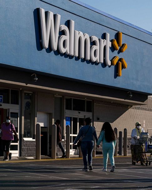 Walmart offers to fully cover employees' college tuition and books