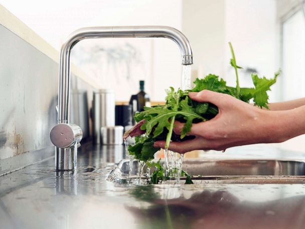 Safe and effective ways to wash fresh produce - ABC News