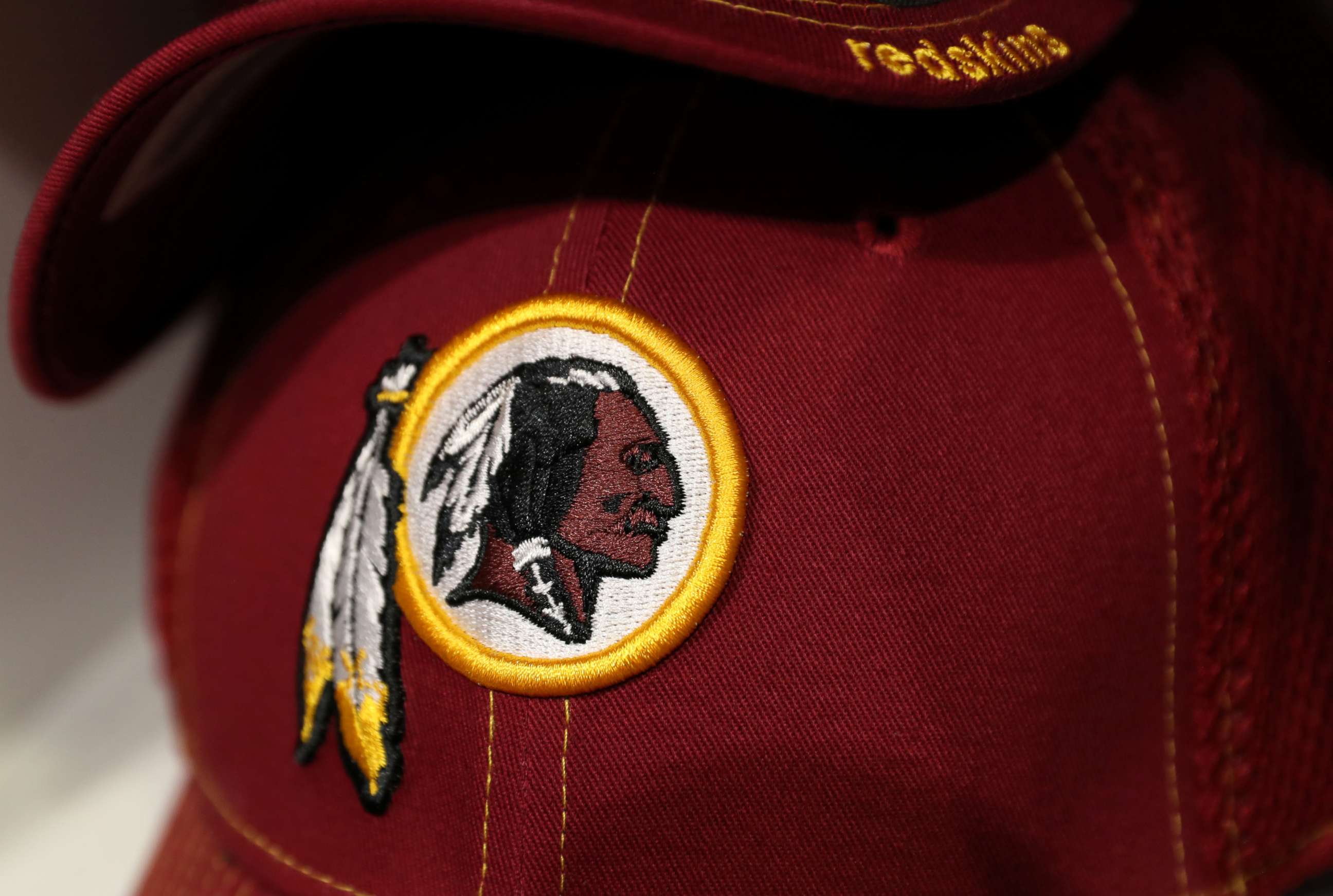 Tells Sellers to Remove Washington Redskins Items