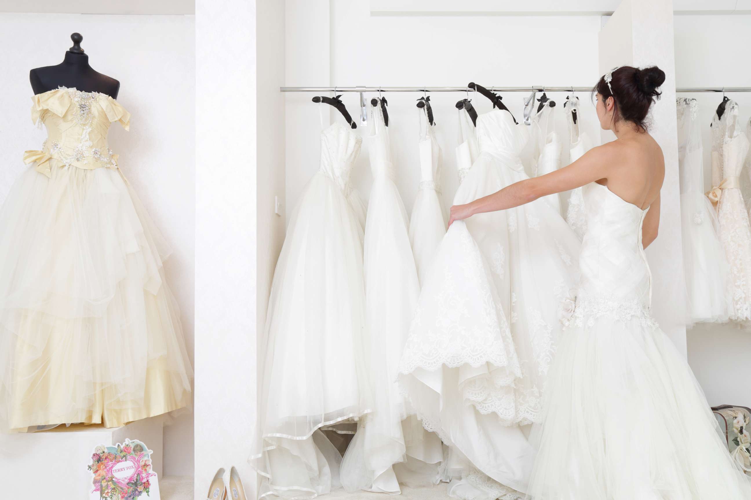 PHOTO: A woman looks for a wedding dress in a stock photo.