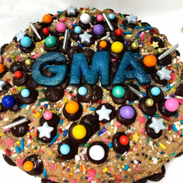 https://s.abcnews.com/images/GMA/wendy-kou-chocolate-chip-cookie-gma-abc-jc-191018_hpMain_1x1_608.jpg
