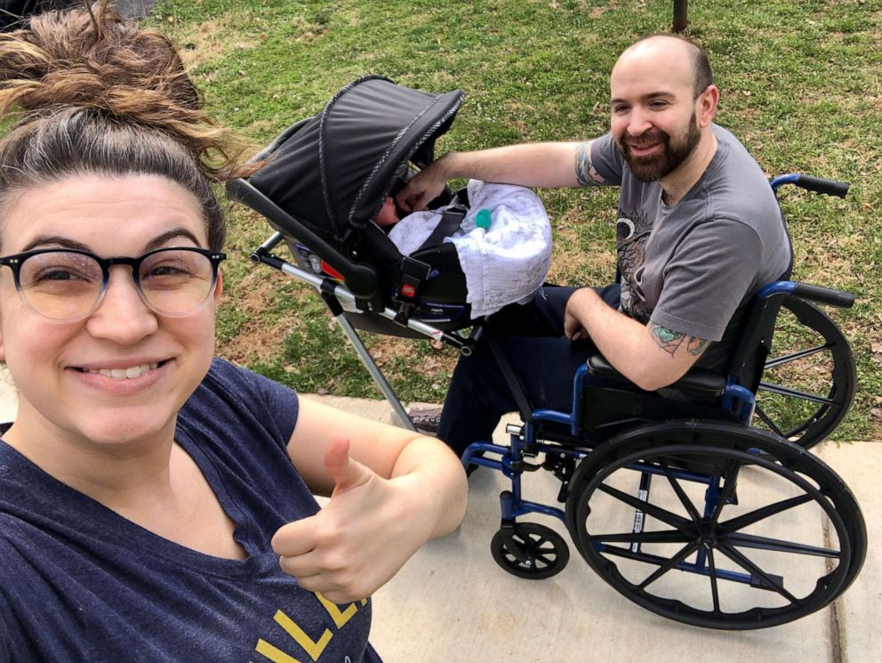 PHOTO: Chelsie and Jeremy King with their son Phoenix.