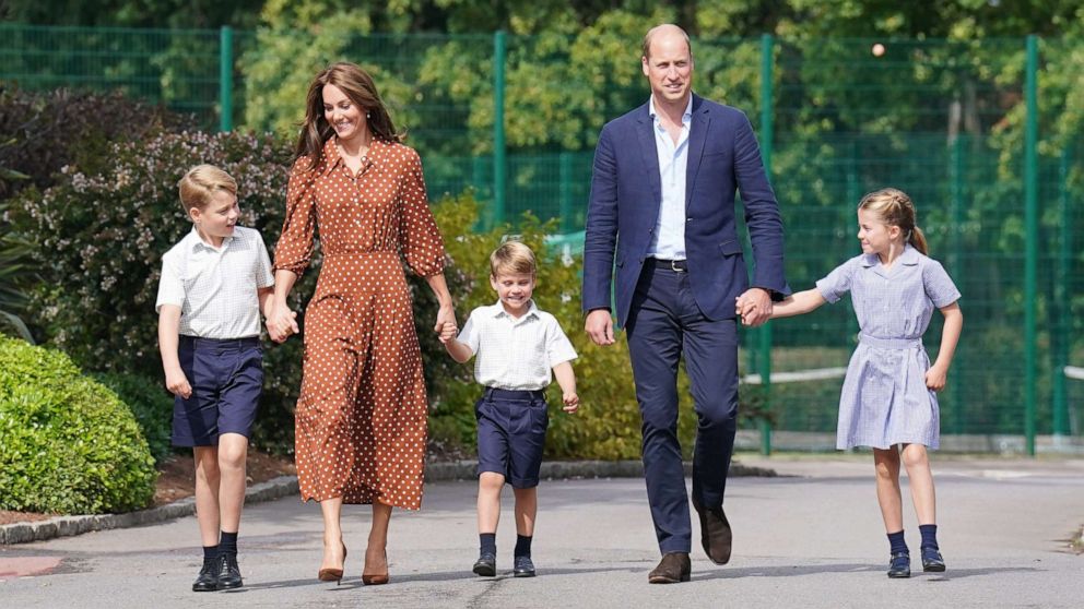 PHOTO: Prince George, Princess Charlotte and Prince Louis, accompanied by their parents, Prince William, Duke of Cambridge and Catherine, Duchess of Cambridge, arrive at Lambrook School, September 7, 2022, in Bracknell, England.