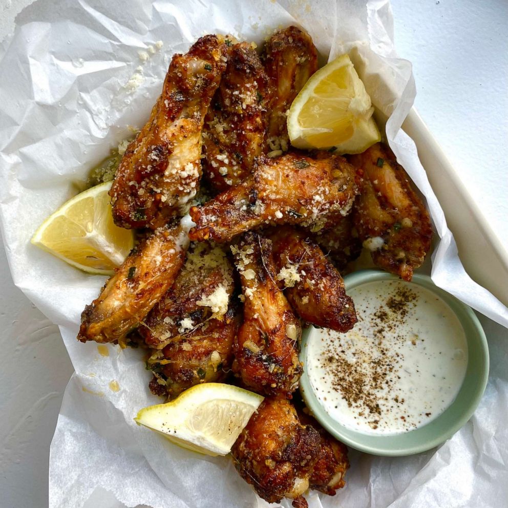 VIDEO: Try these zesty parmesan garlic wings that are a game-day win 