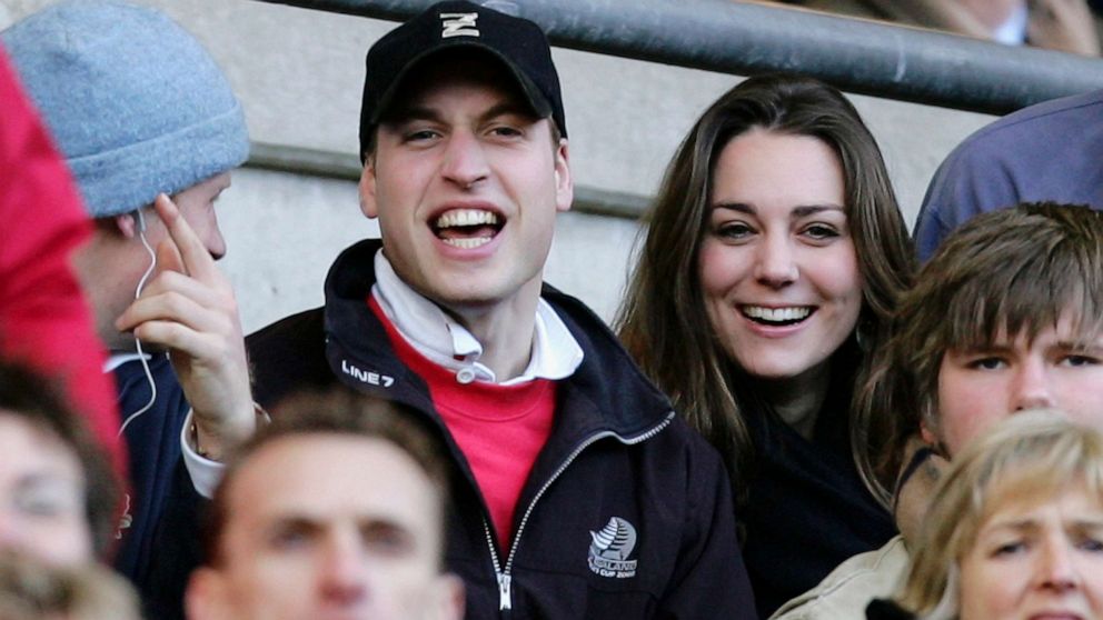 PHOTO: Prince William and Kate Middleton cheer on the English team during ta match between England and Italy at Twickenham, Feb. 10, 2007, in London.