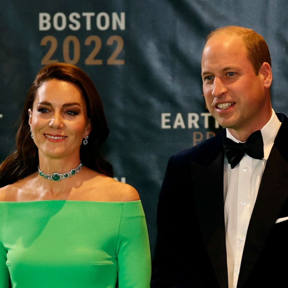 VIDEO: Prince William and Princess Kate walk the Earthshot award green carpet 