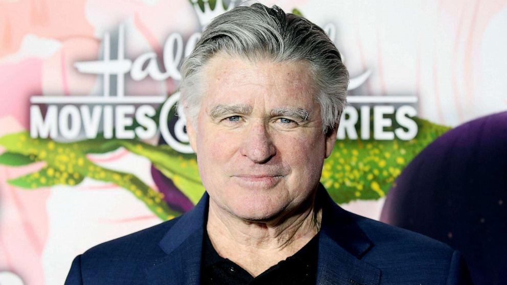 VIDEO: Actor Treat Williams dies in motorcycle accident