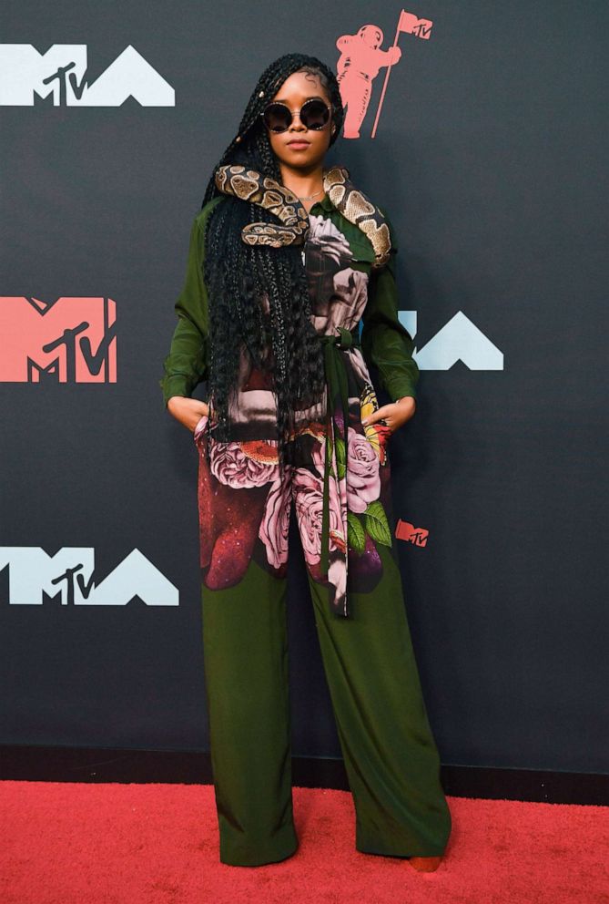 PHOTO: Singer Gabriella Wilson, aka H.E.R., arrives for the 2019 MTV Video Music Awards at the Prudential Center in Newark, N.J. on Aug. 26, 2019.