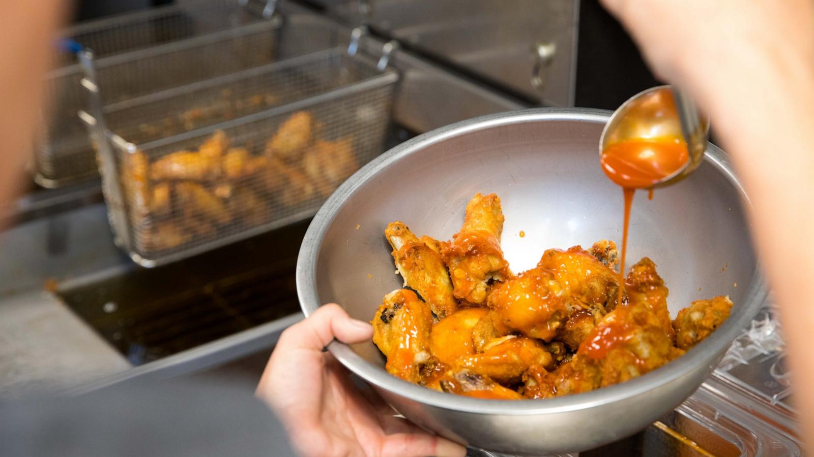 PHOTO: A view of a Wings being fried at Pizza Hut on June 29, 2018 in Shreveport, La.