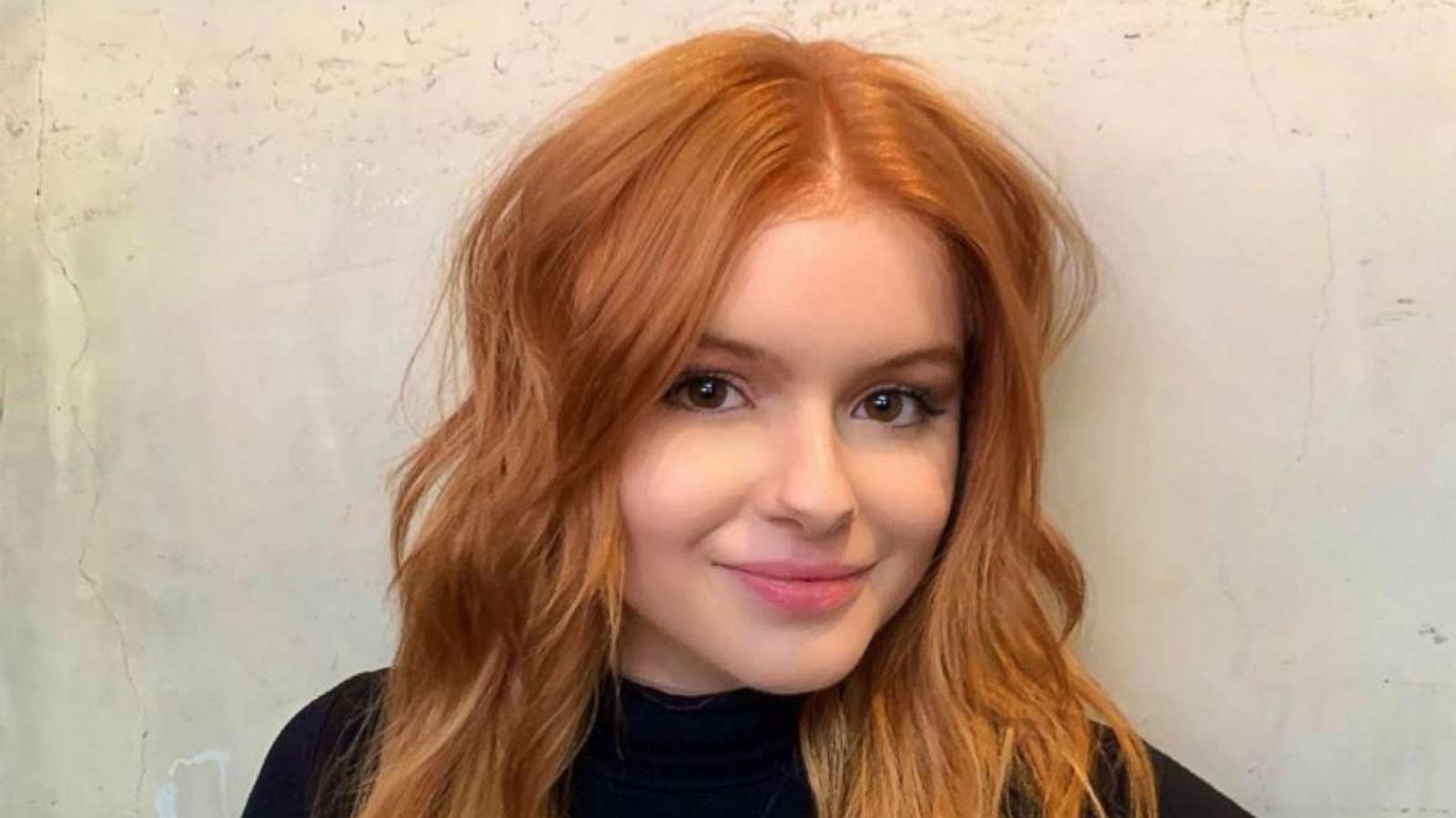 Ariel Winter Reveals New Strawberry Blonde Hair As Modern Family Ends Gma