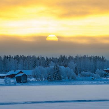 PHOTO: Polar winter dusk landscape.