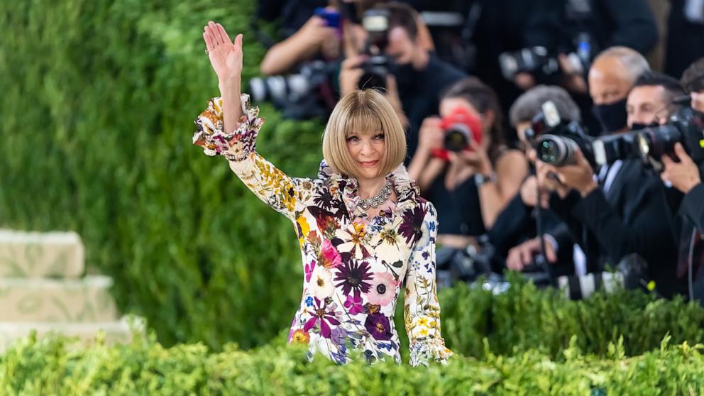 PHOTO: Anna Wintour attends The 2021 Met Gala Celebrating In America: A Lexicon Of Fashion at The Metropolitan Museum of Art on Sept. 13, 2021 in New York City. 