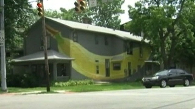 Video Indiana Residents Split Over Banana House Appeal Abc News