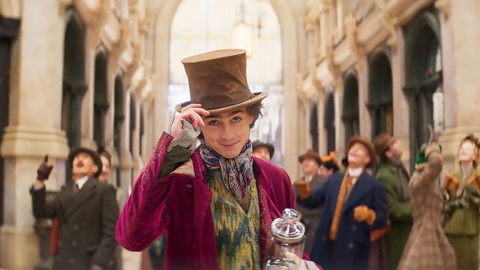 See Timothee Chalamet as Willy Wonka in 1st 'Wonka' trailer 