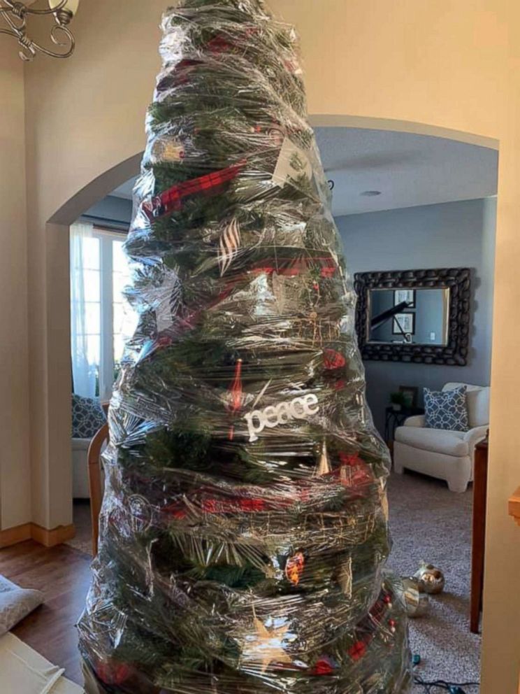 can you saran wrap your christmas tree